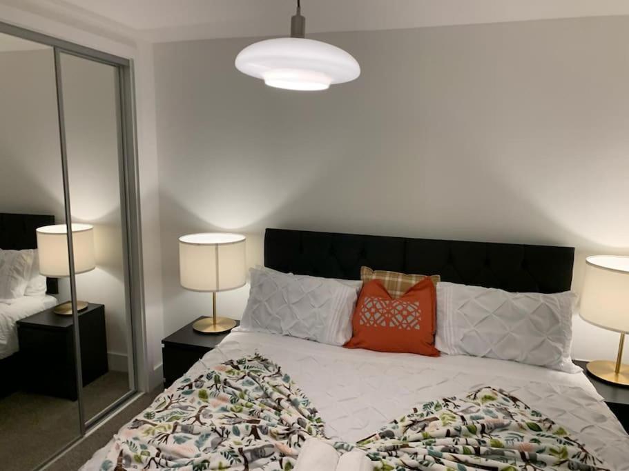 Brand New Entire 4 Bed House Multiple Free Parking Early Check-In Late Check- Out Allowed South Ockendon 外观 照片